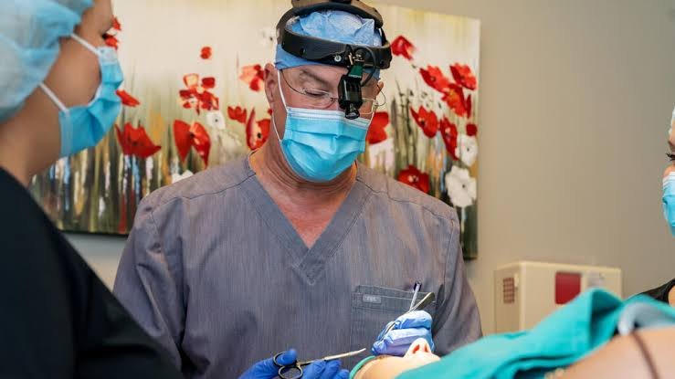 The Role of a Plastic Surgeon in Post-Op Care
